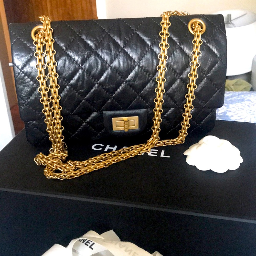 Chanel reissue size small 25” classic